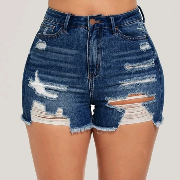 Curvy HIGH WAISTED demin shorts - Picture 3 of 3